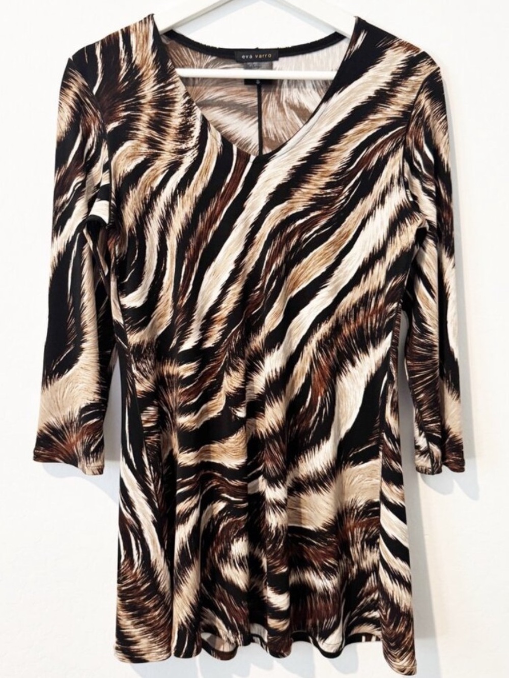 Eva Varro Top Size S Animal Print Jersey V Neck Tunic Blouse Shirt Elegant Earth